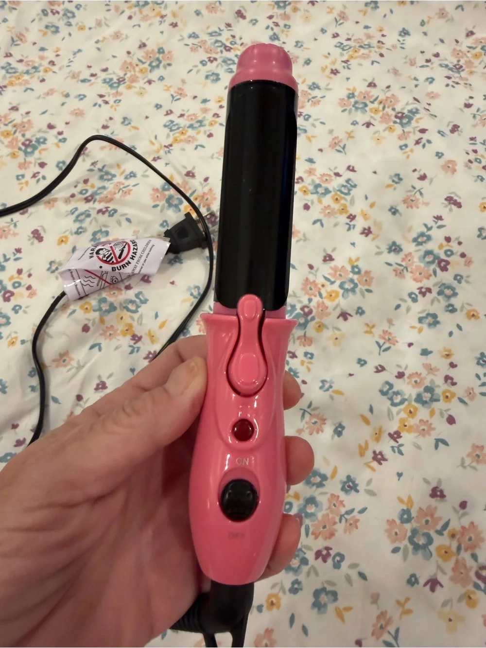 Source Unknown Pink and Black Kids Curling Iron